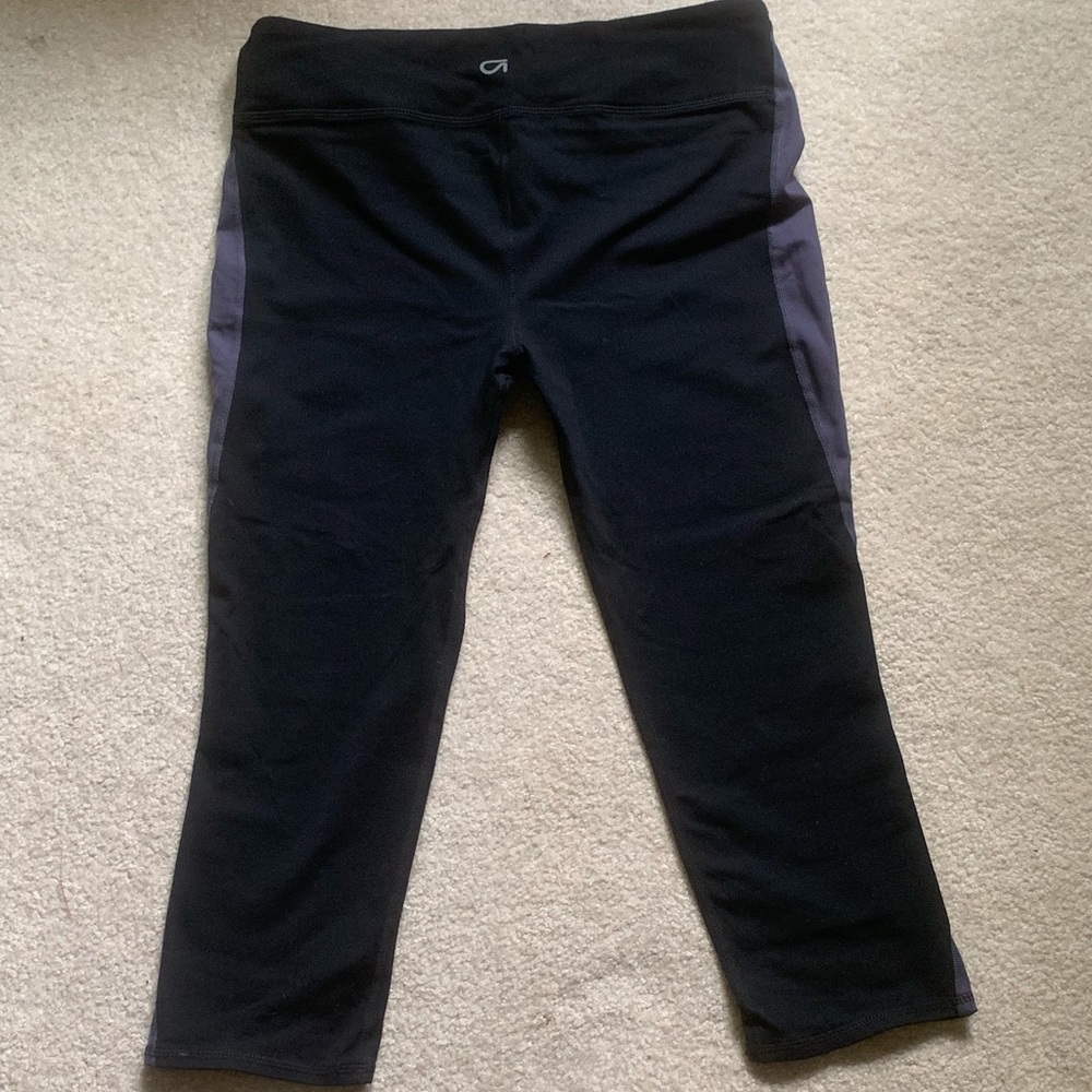 Gap Activewear Capris - image 2